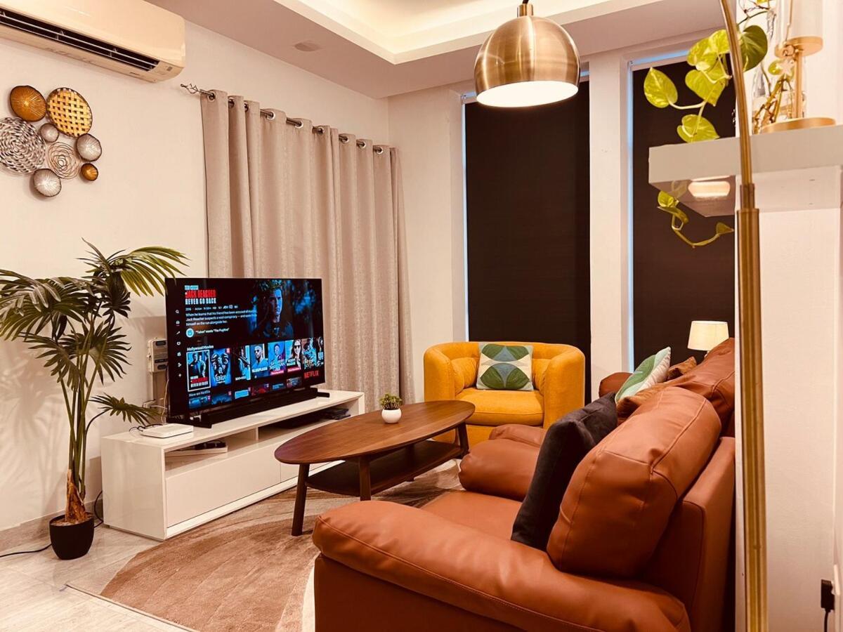 अपार्टमेंट One Guest Place 3bhk In The
