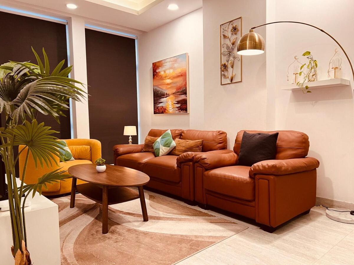 One Guest Place 3bhk In The